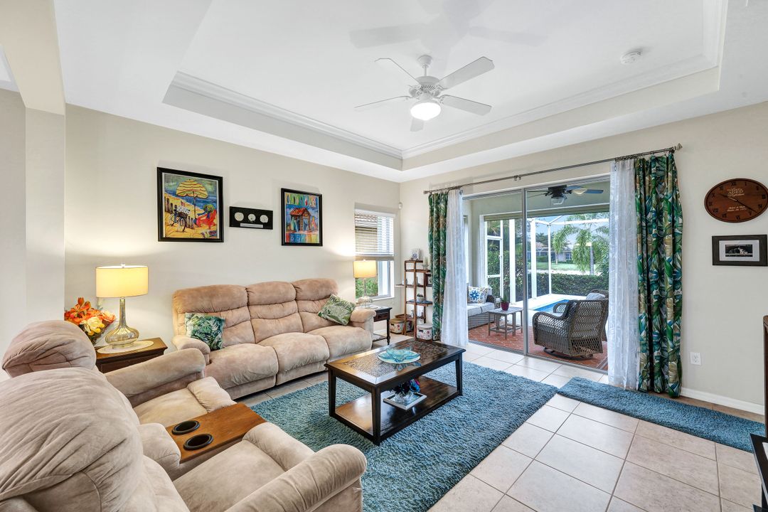 14534 Manchester Dr, Naples, FL 34114