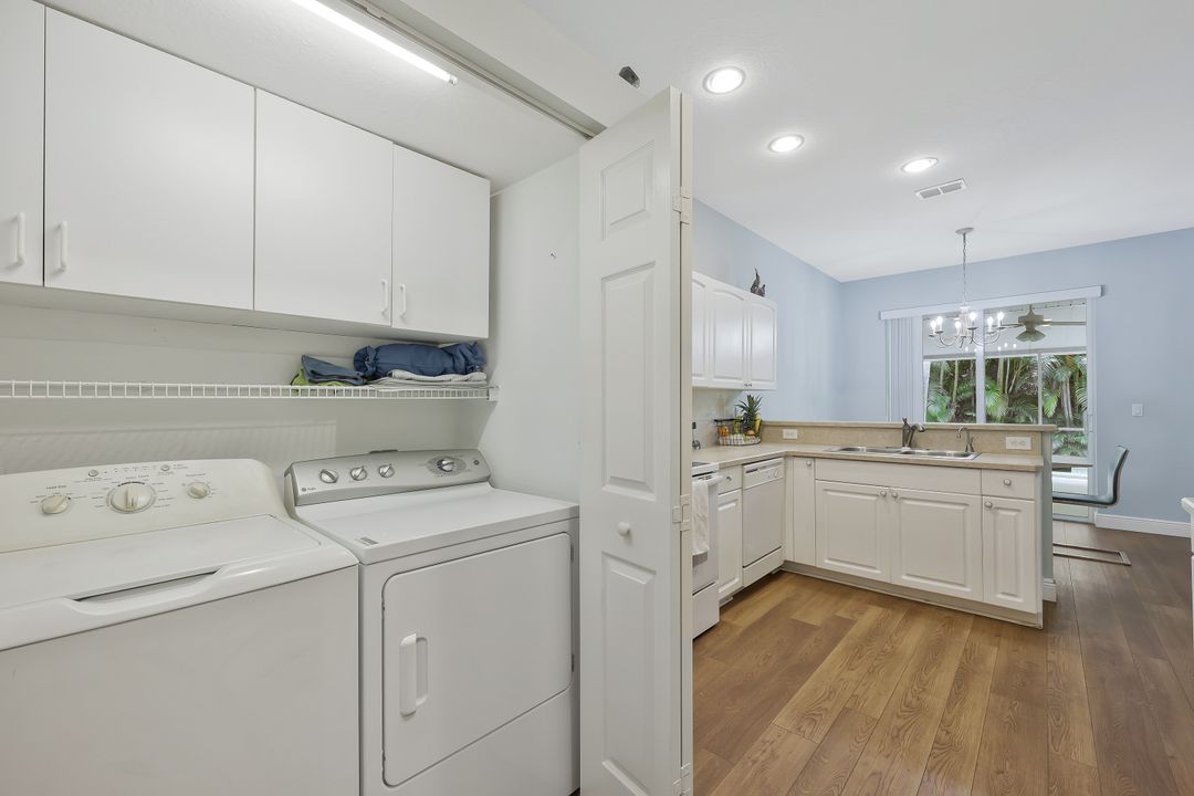 7416 Berkshire Pines Dr, Naples, FL 34104