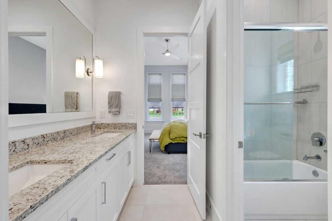 3344 Kumamoto Ln, Naples, FL 34114