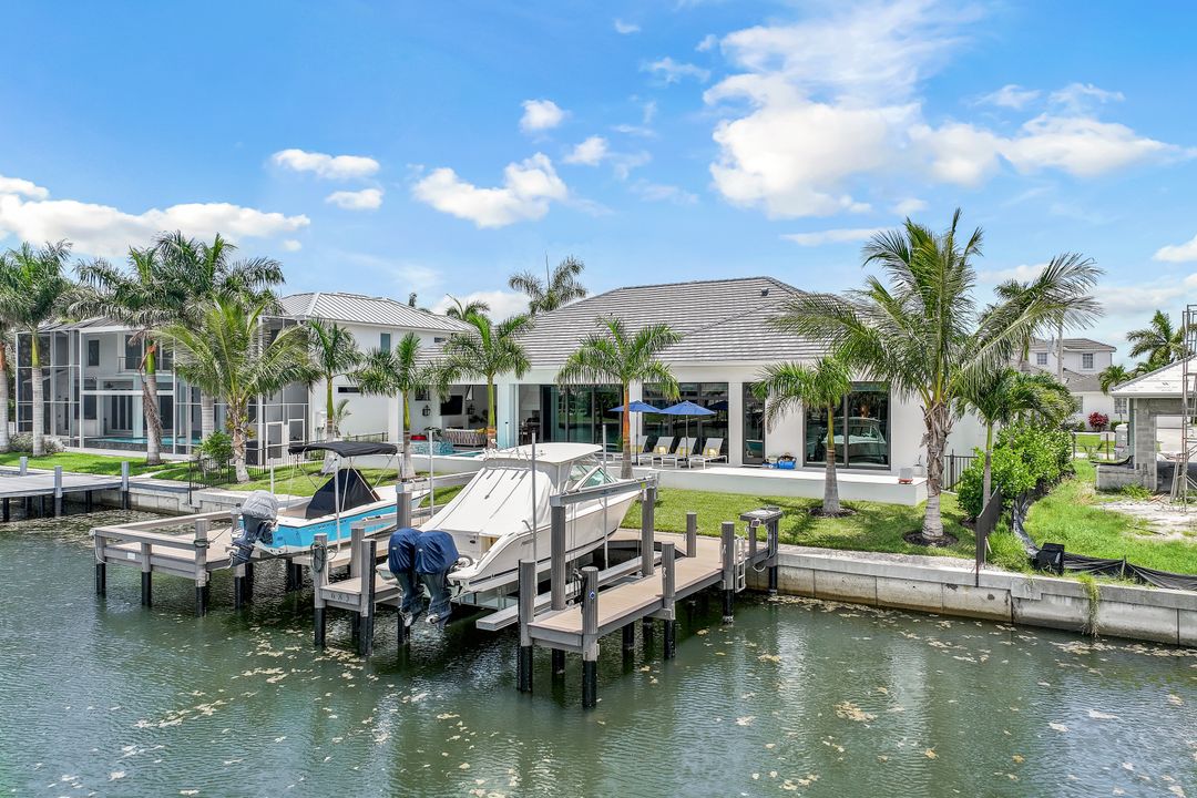 685 Cameo Ct, Marco Island, FL 34145