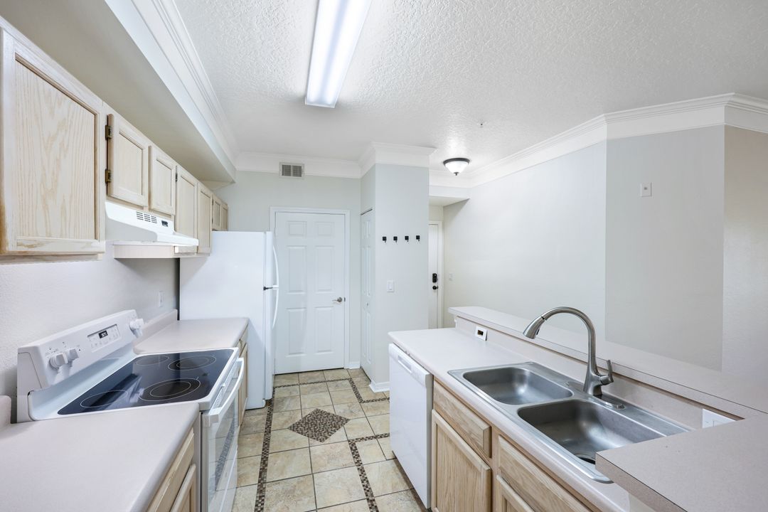 11510 Villa Grand #413, Fort Myers, FL 33913