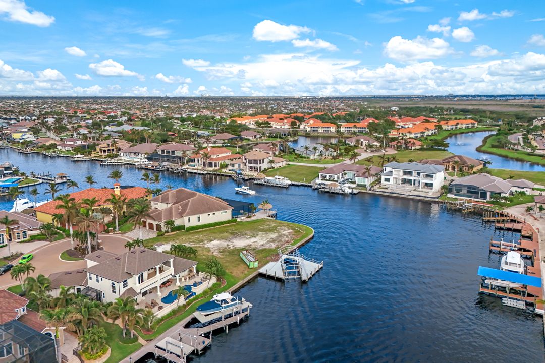 1506 Hermitage Ln, Cape Coral, FL 33914