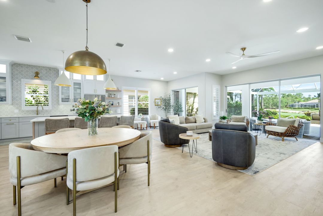 8586 Gleneagle Way, Naples, FL 34120