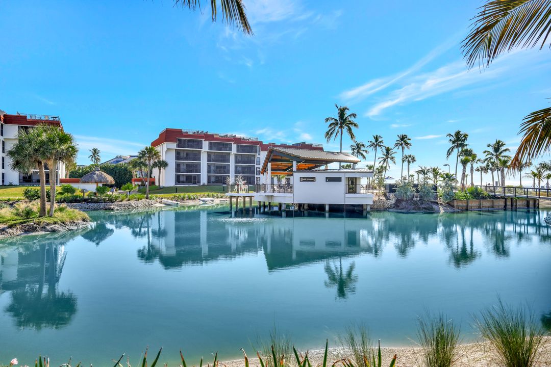 2445 W Gulf Dr, Sanibel, FL 33957