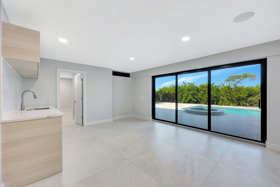 5435 Osprey Ct, Sanibel, FL 33957