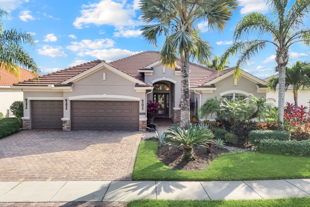 9356 Slate Ct, Naples, FL 34120