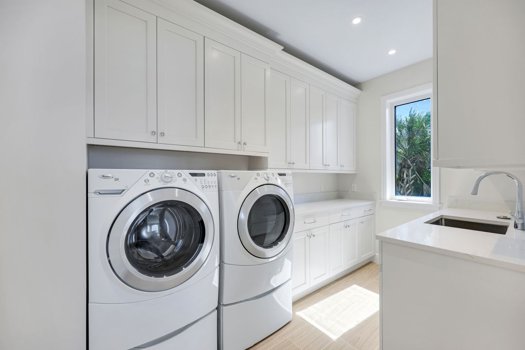 4265 W Gulf Dr, Sanibel, FL 33957