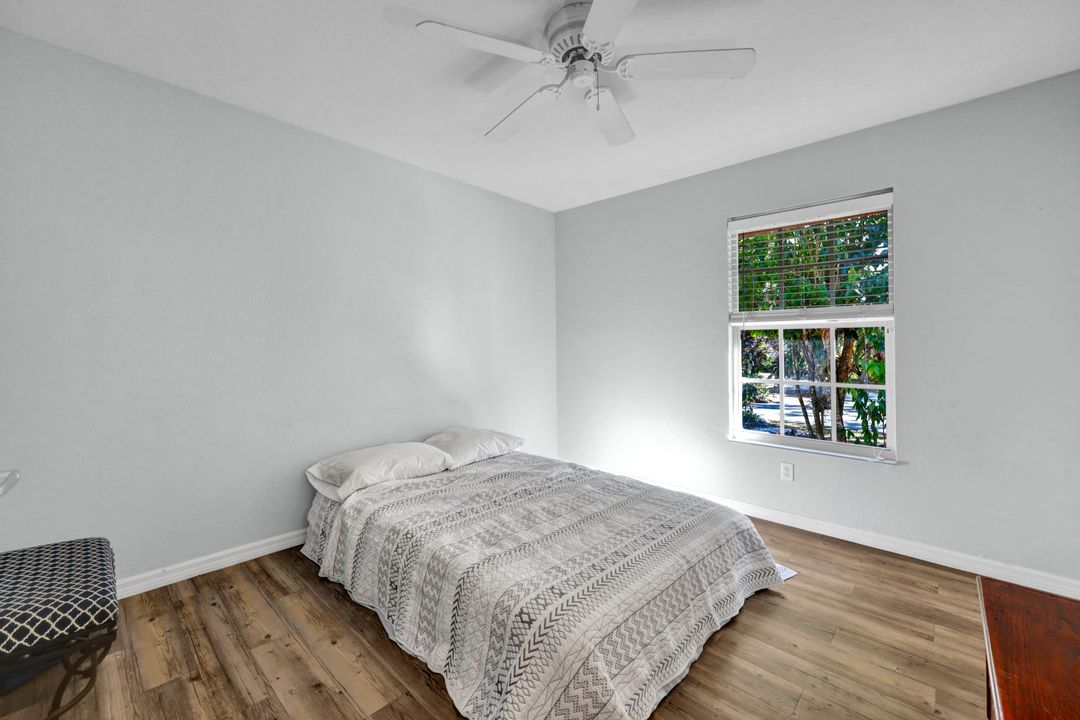 825 23rd St SW, Naples, FL 34117