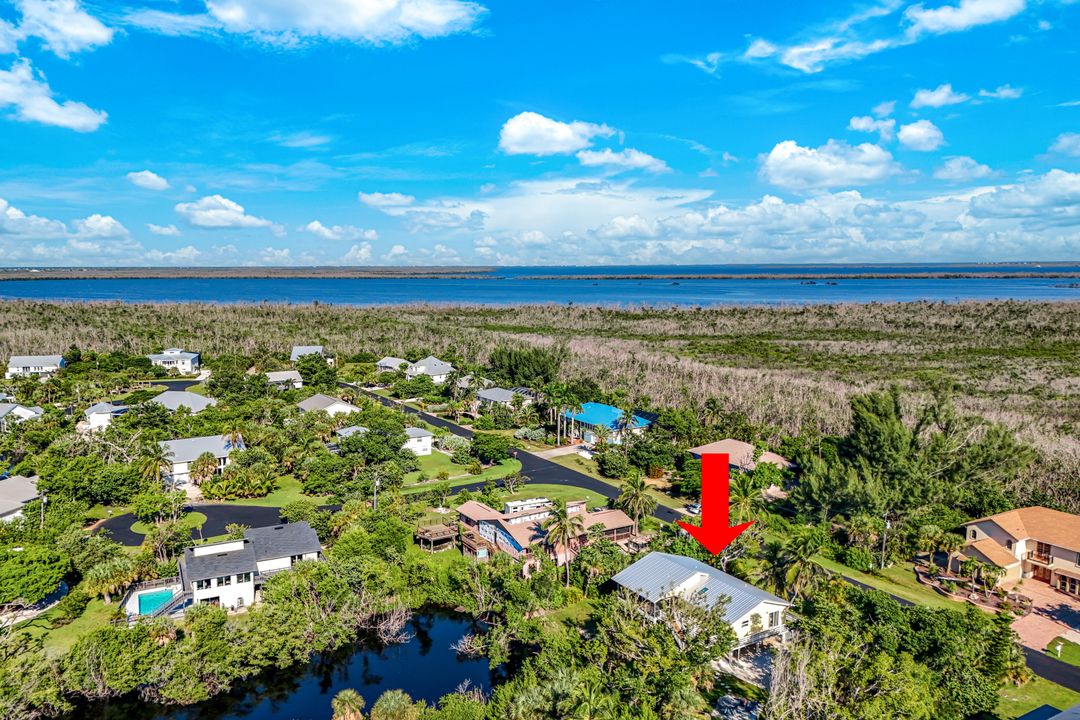 1752 Serenity Ln, Sanibel, FL 33957
