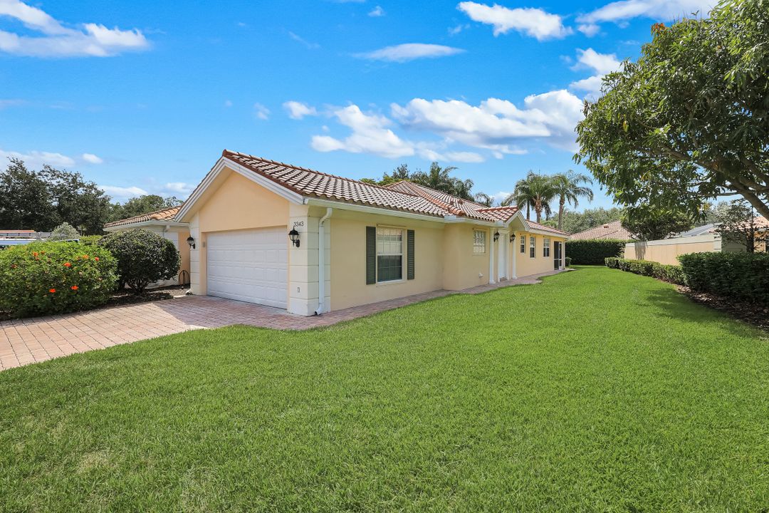 3343 Cayman Ln, Naples, FL 34119