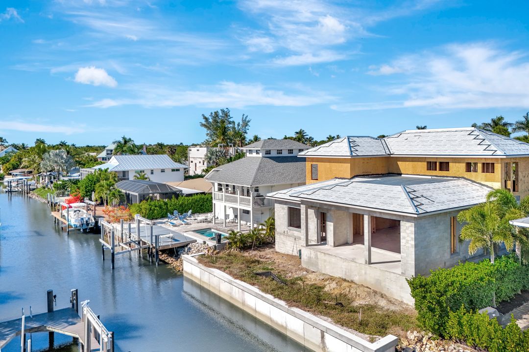 2750 Gulfview Dr, Naples, FL 34112