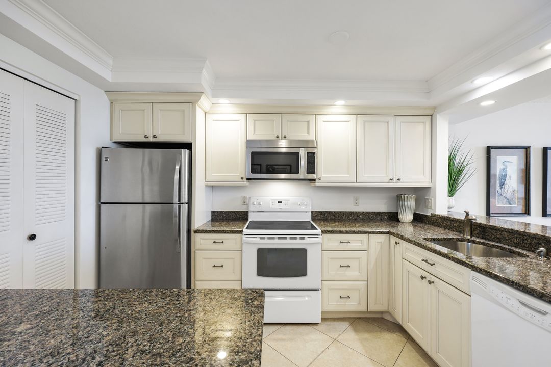 591 Seaview Ct #603A, Marco Island, FL 34145