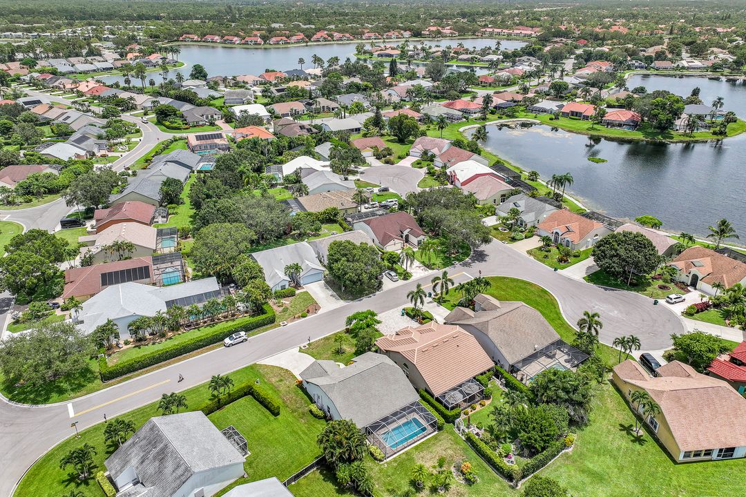 6600 Bishopgate Ln, Naples, FL 34104