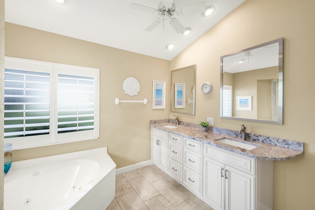 12633 Hunters Lakes Ct, Bonita Springs, FL 34135