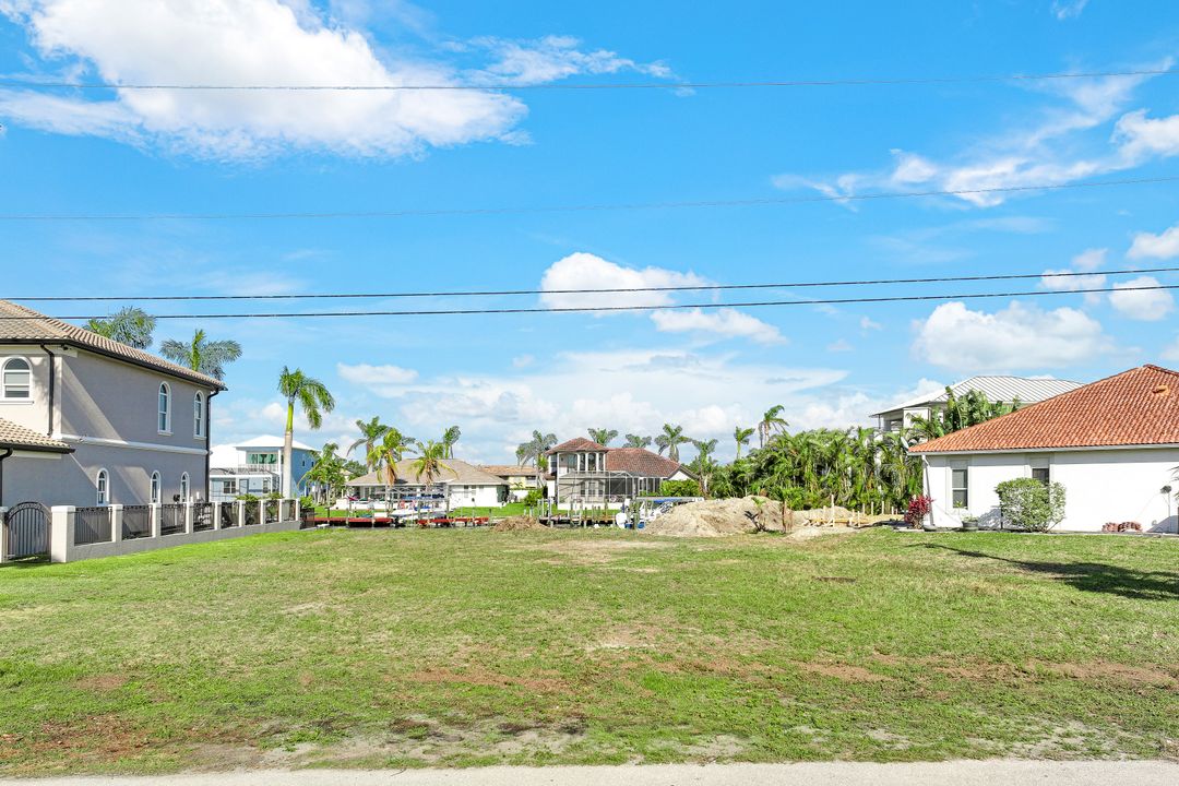 5423 SW 17th Ave, Cape Coral, FL 33914