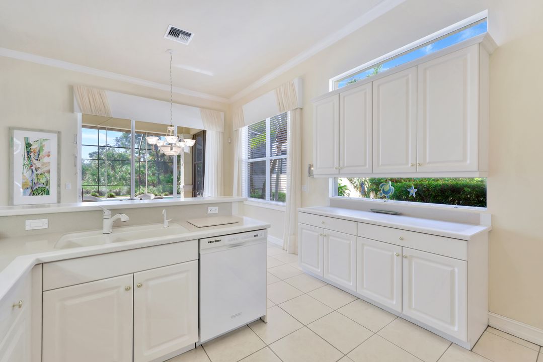 3625 Olde Cottage Ln, Bonita Springs, FL 34134