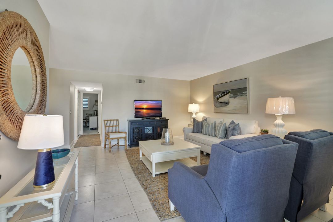 766 Central Ave #304, Naples, FL 34102