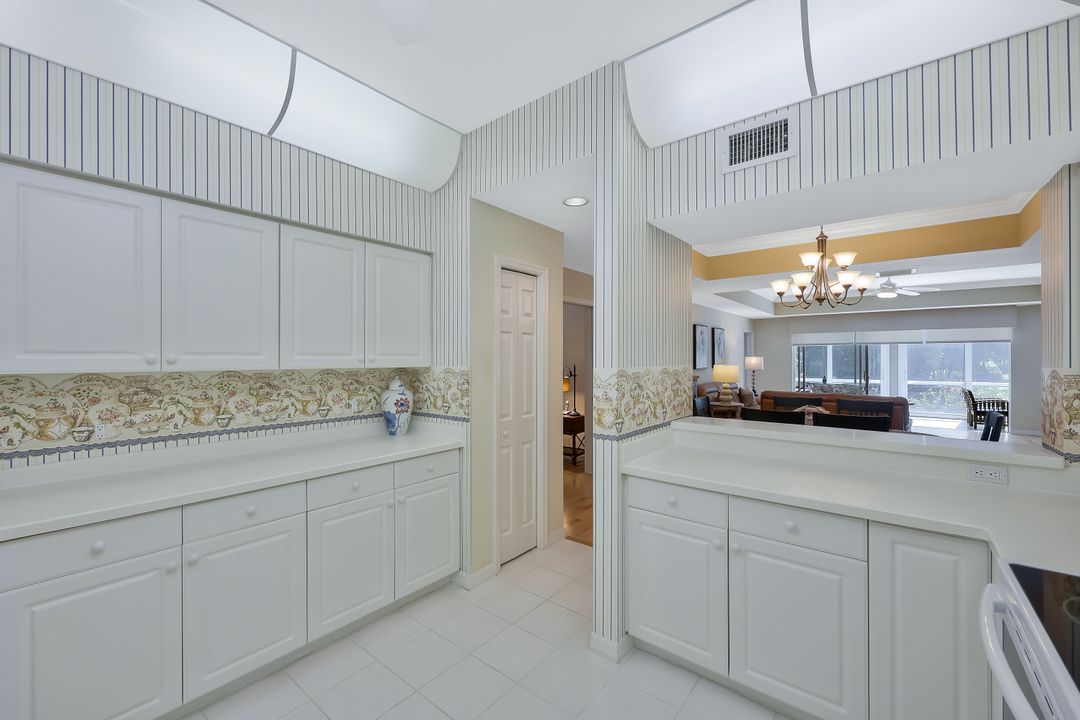 180 Via Perignon, Naples, FL 34119