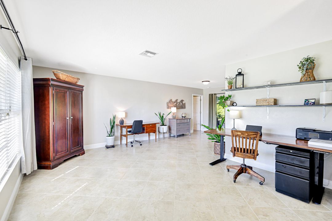 39 Mentor Dr, Naples, FL 34110