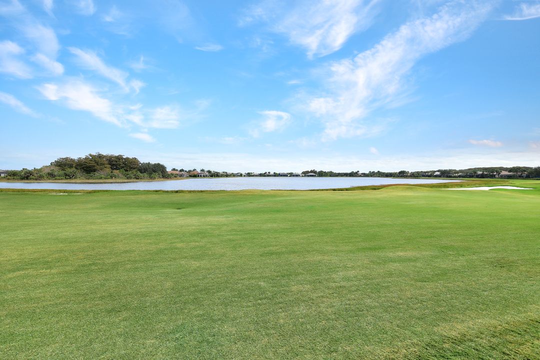 12646 Dundee Ln, Naples, FL 34120