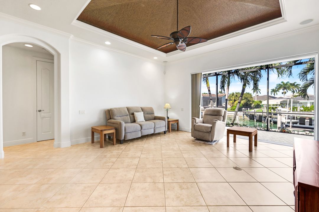 864 Magnolia Ct, Marco Island, FL 34145