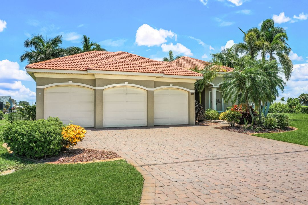 3412 SW 1st Pl, Cape Coral, FL 33914