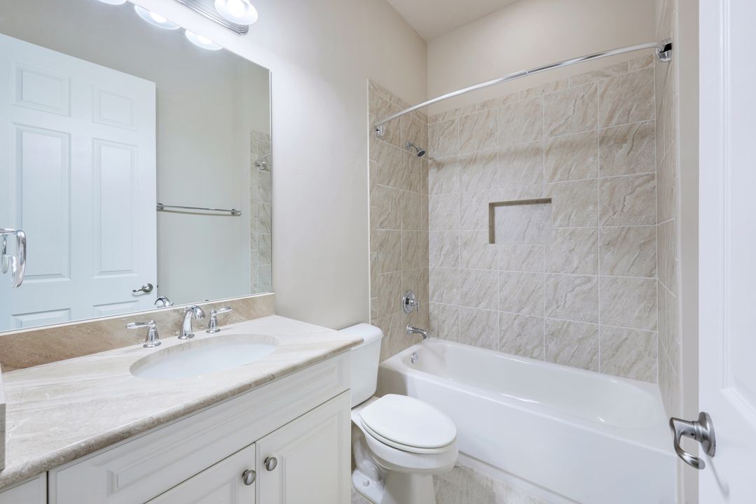 11532 Stonecreek Cir, Fort Myers, FL 33913