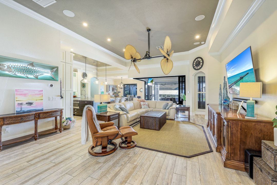 1512 El Dorado Pkwy W, Cape Coral, FL 33914