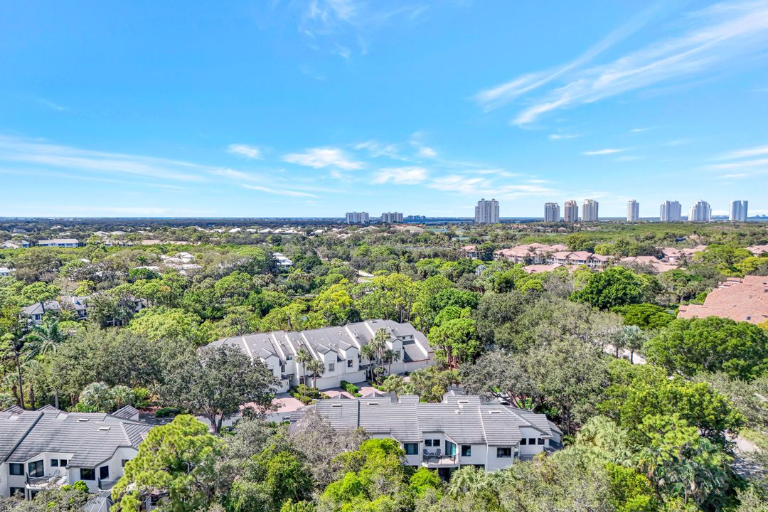 27105 Oakwood Lake Dr, Bonita Springs, FL 34134