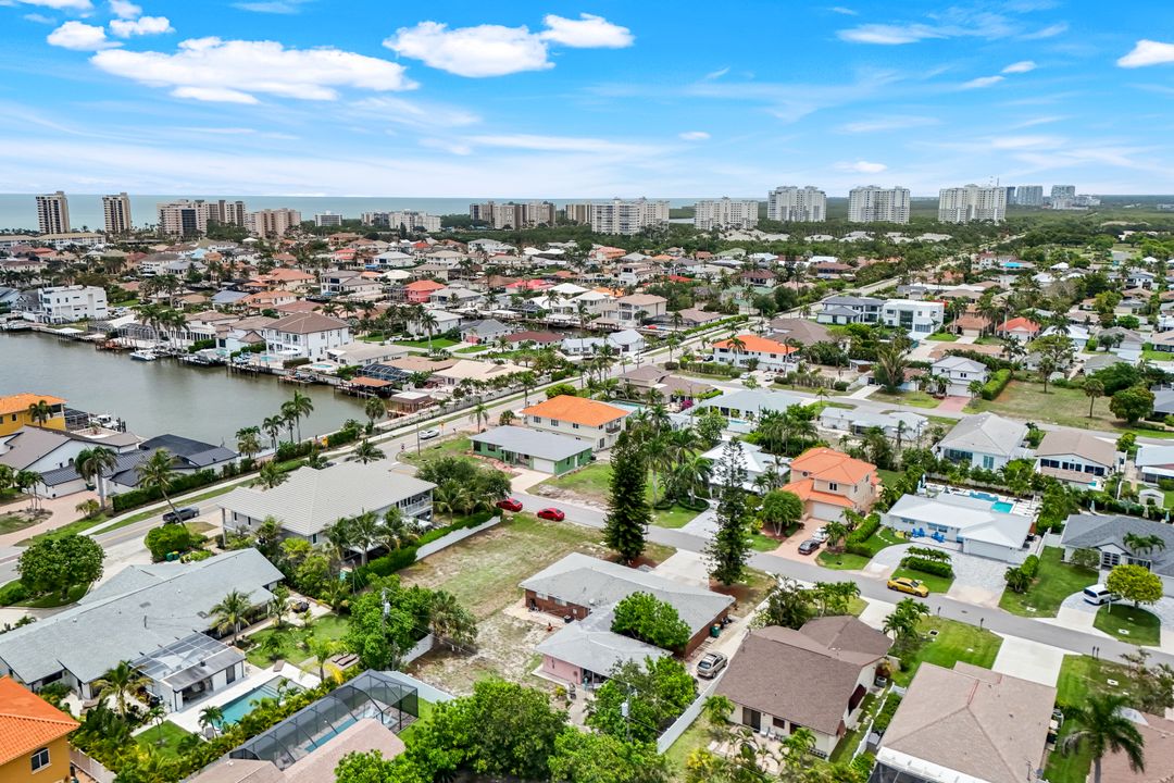 512 105th Ave N #1-2, Naples, FL 34108
