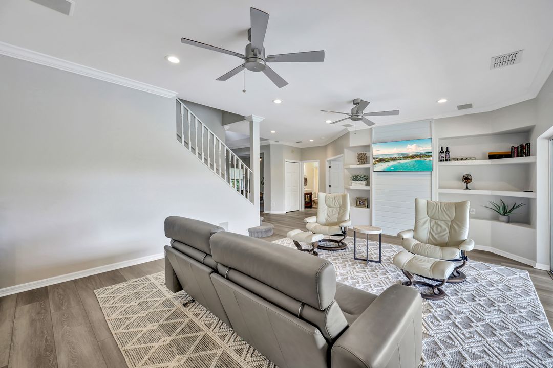 8146 Las Palmas Way, Naples, FL 34109