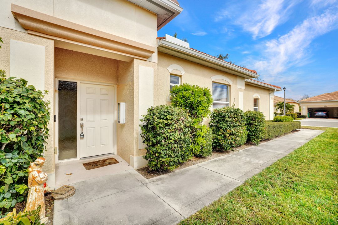 8206 Sanctuary Dr #1, Naples, FL 34104