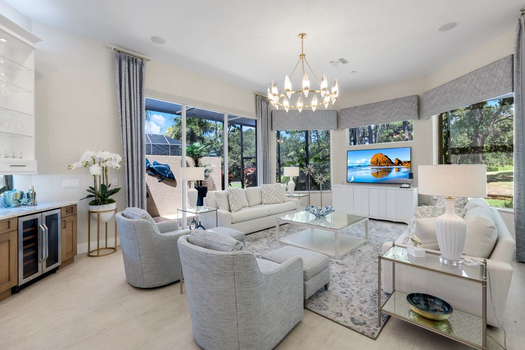 260 Cheshire Way, Naples, FL 34110