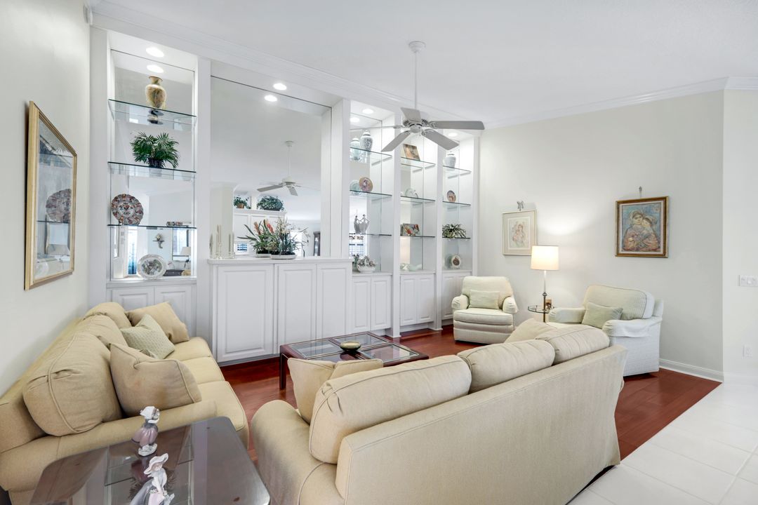 3077 Futuna Ln, Naples, FL 34119