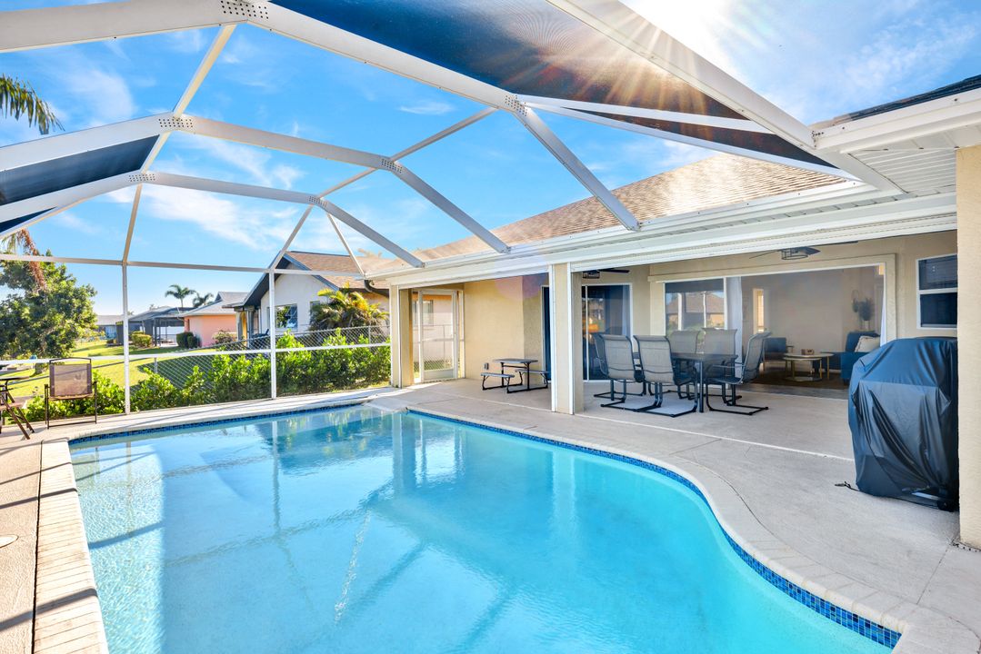 213 SE 20th Ct, Cape Coral, FL 33990