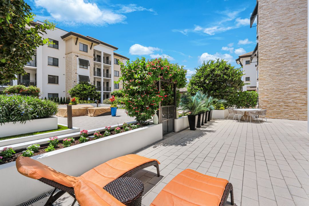 1030 3rd Ave S #216, Naples, FL 34102