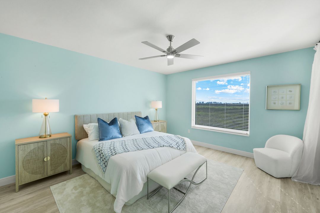 455 Cove Tower Dr #902, Naples, FL 34110