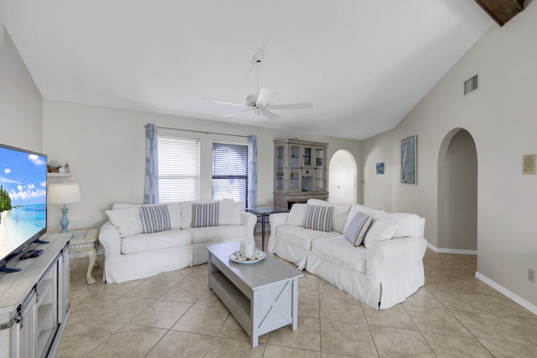 4843 Triton Ct W, Cape Coral, FL 33904