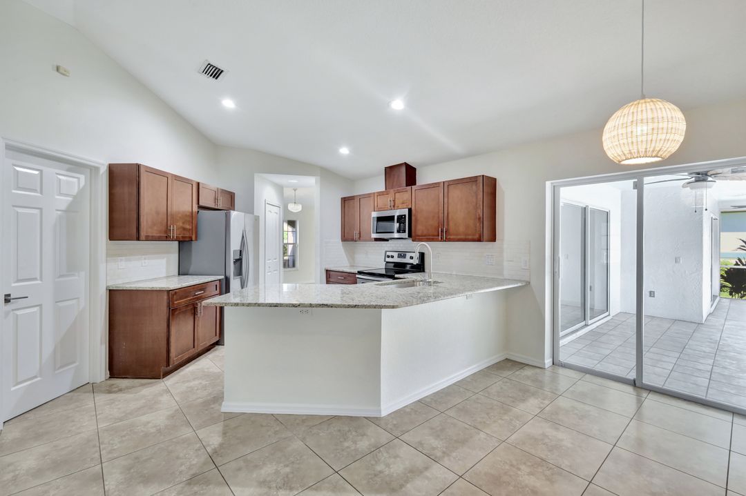 14801 Royal Oak Ct, Fort Myers, FL 33919