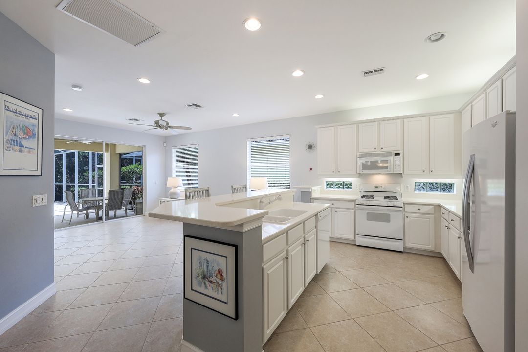 1902 Tarpon Bay Dr N  #101, Naples, FL 34119