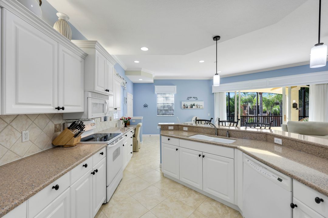 8532 Via Lungomare Cir #202, Estero, FL 33928