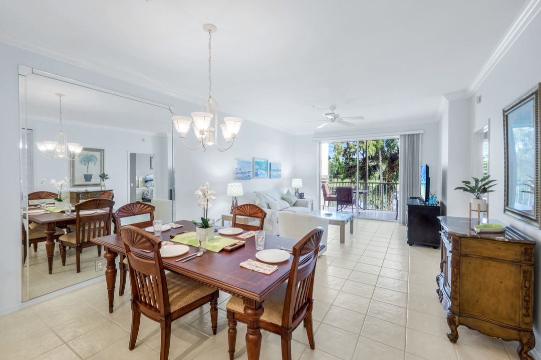 8241 Parkstone Pl #203, Naples, FL 34120