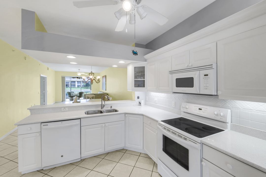 2415 Bayou Ln #3, Naples, FL 34112