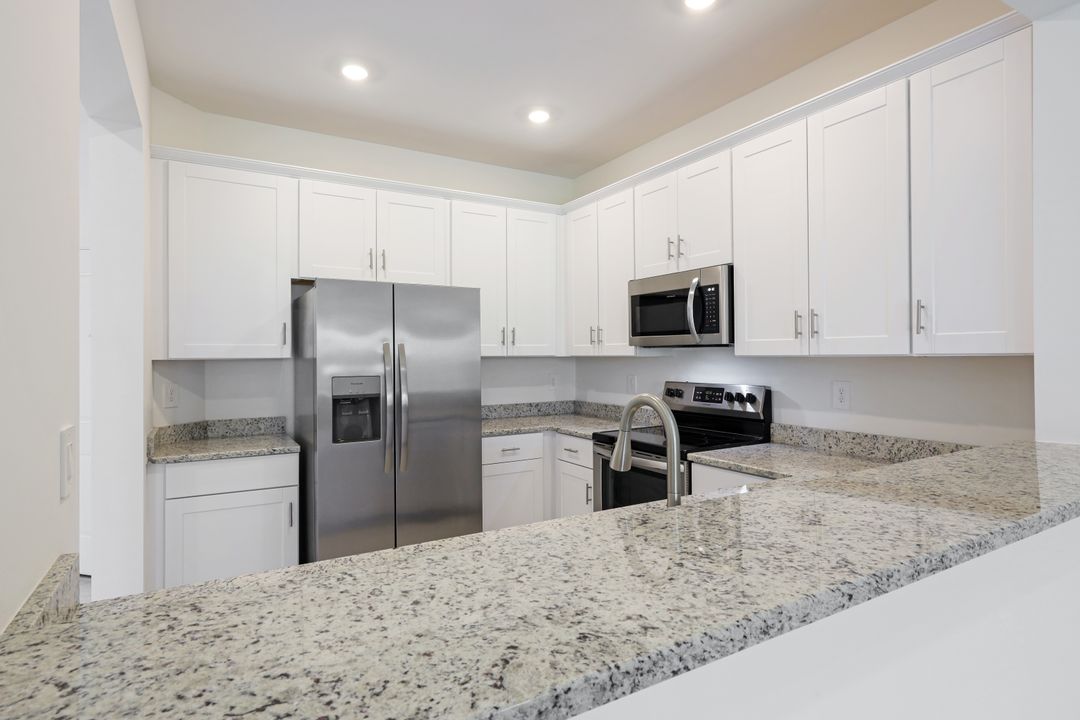 14273 Pine Lodge Ln, Fort Myers, FL 33913