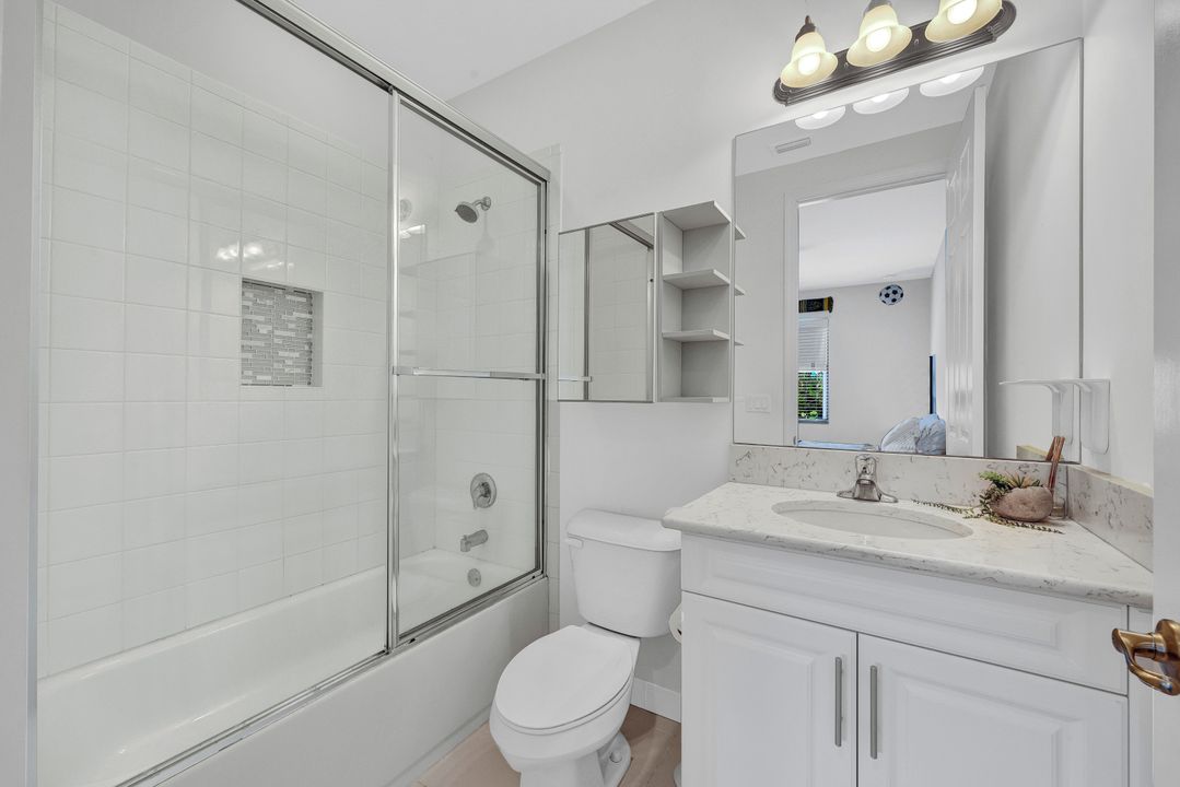 13750 Callisto Ave, Naples, FL 34109
