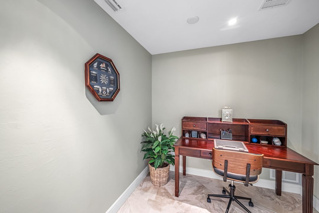 275 Indies Way #1603, Naples, FL 34110