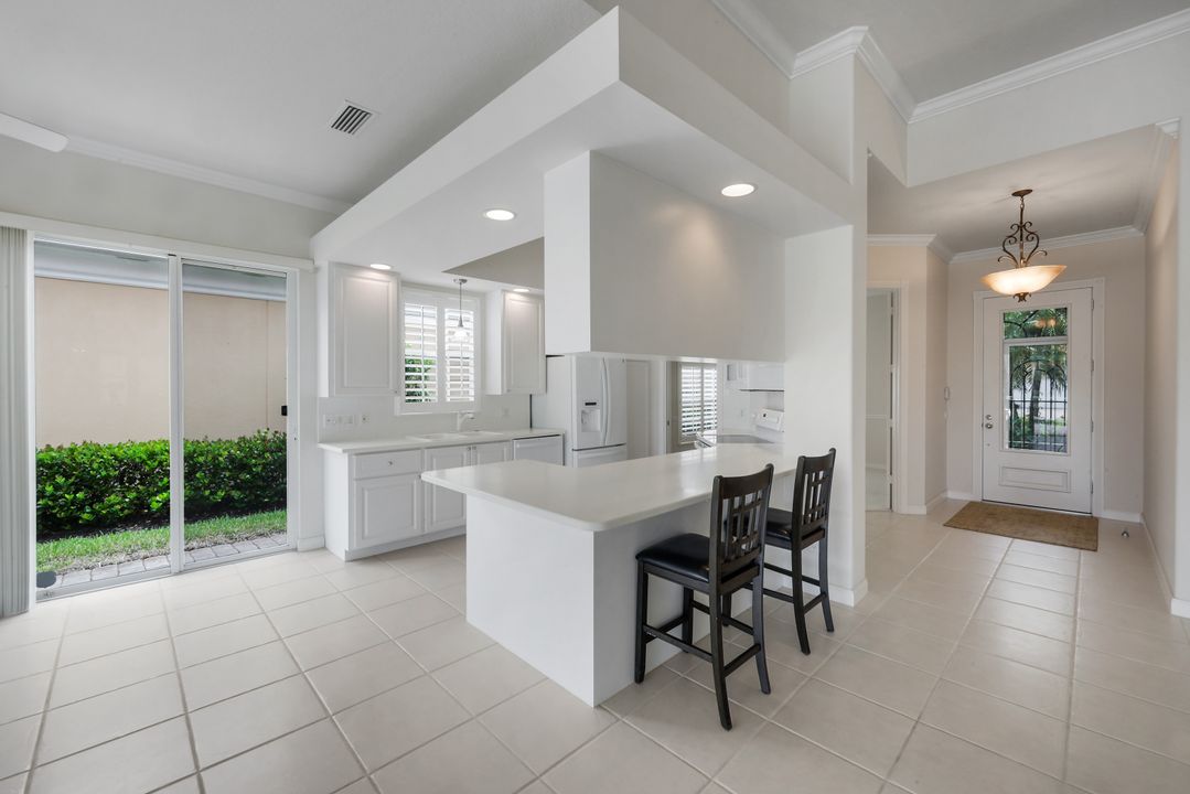 4471 Prescott Ln, Naples, FL 34119
