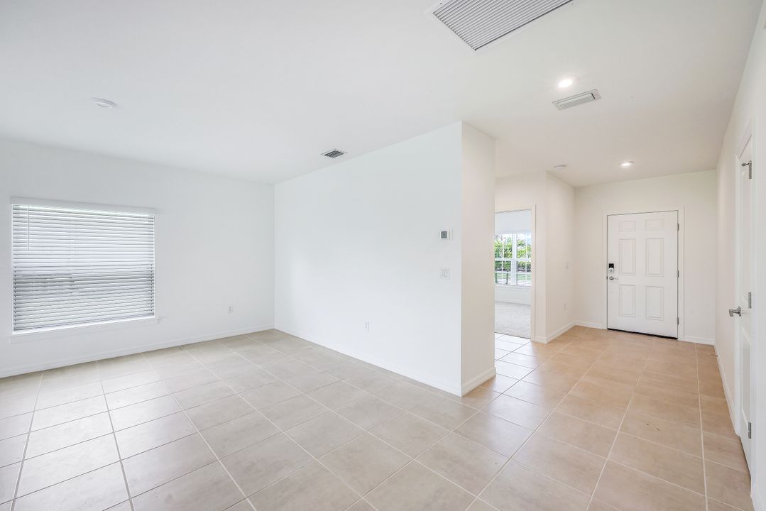 2714 SW 3rd Ln, Cape Coral, FL 33991