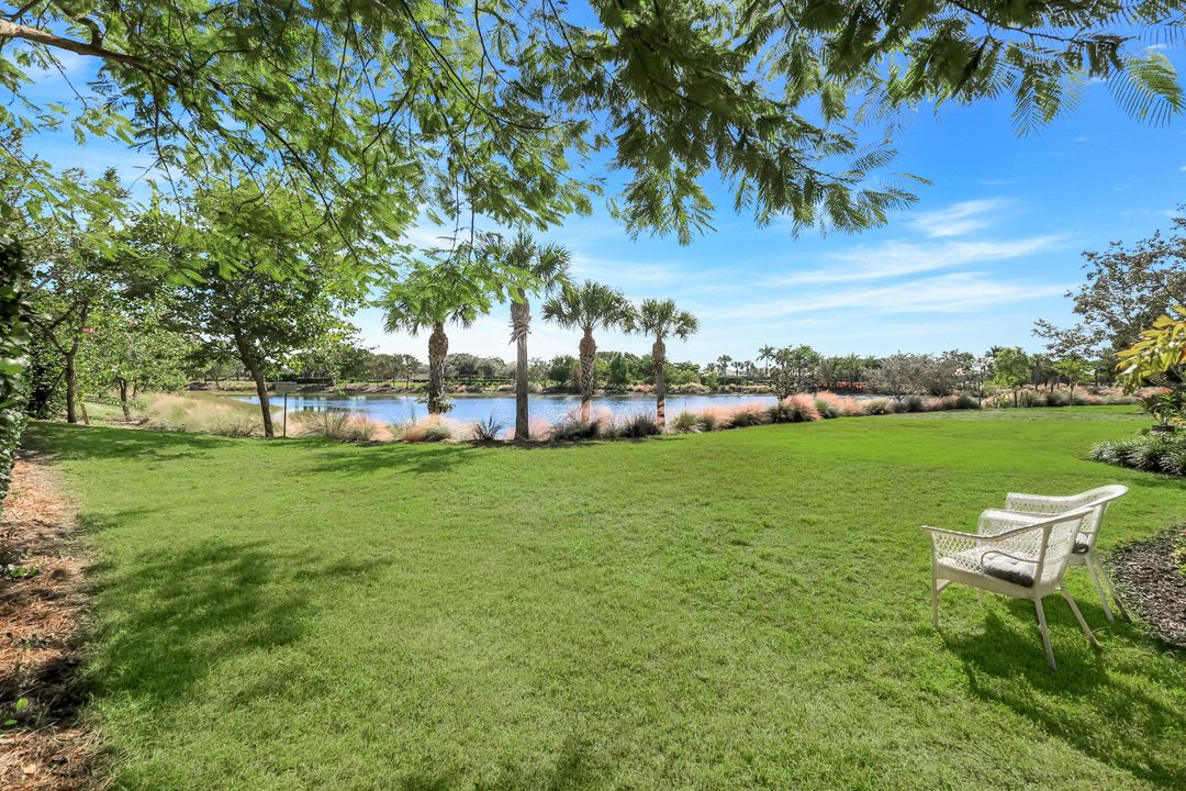 5802 Haiti Dr, Naples, FL 34112