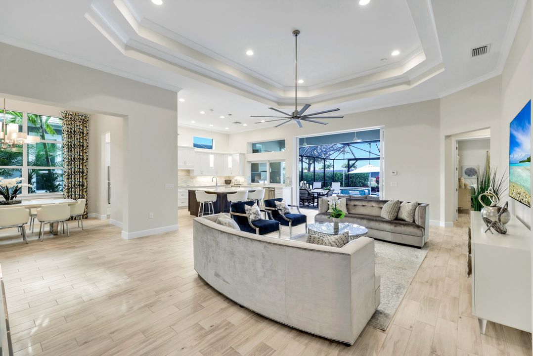 5715 Clarendon Dr, Naples, FL 34113